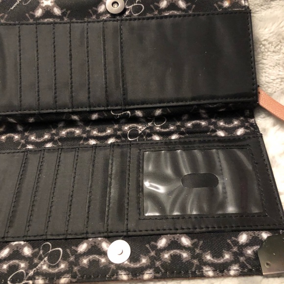Jessica Simpson Pink Wallet - Picture 3 of 6